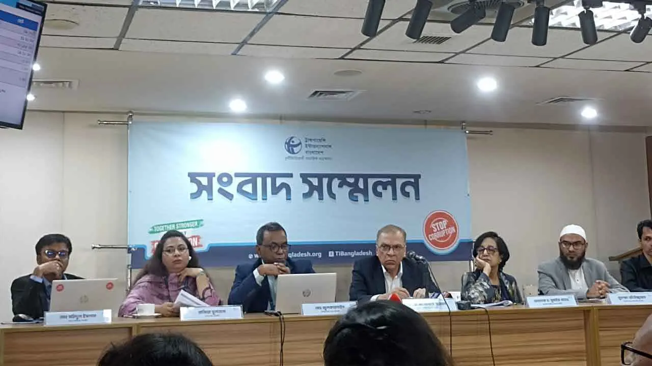 ছিনতাই, চুরি, ডাকাতি ও অপহরণের ঘটনা উদ্বেগজনক: টিআইবি