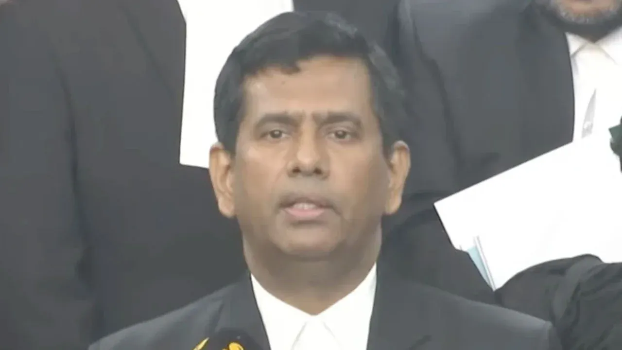 জুলাই গণহত্যার অন্যতম মাস্টারমাইন্ড জয়-পলক