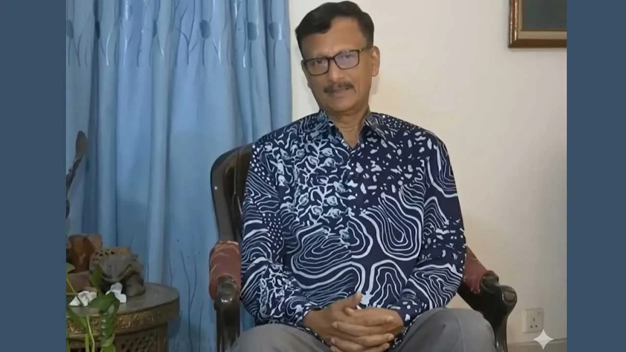 ‘কিচেন কেবিনেট’ নিয়ে হাটে হাঁড়ি ভাঙলেন সাবেক উপদেষ্টা!