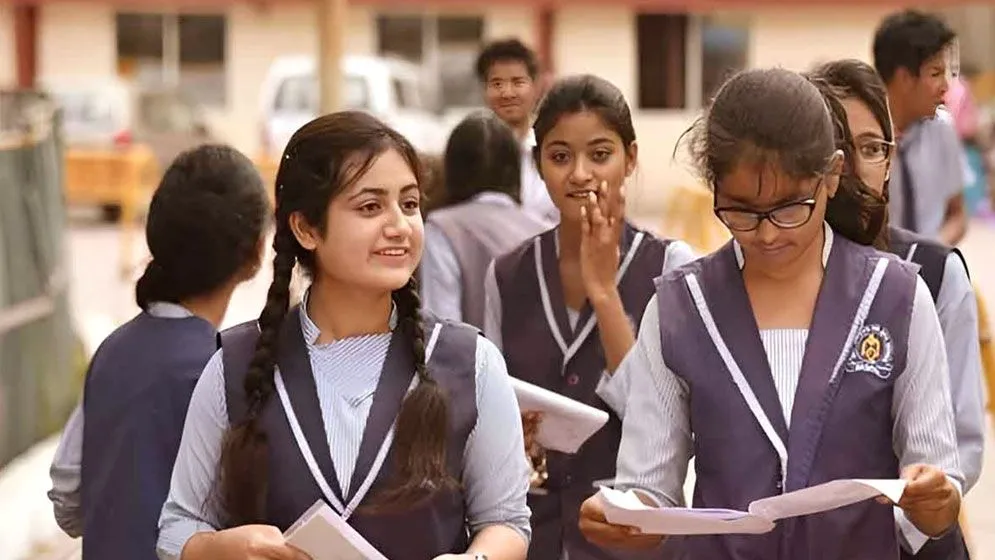 পরীক্ষা নয়, এবারও ফলের ভিত্তিতে একাদশে ভর্তি