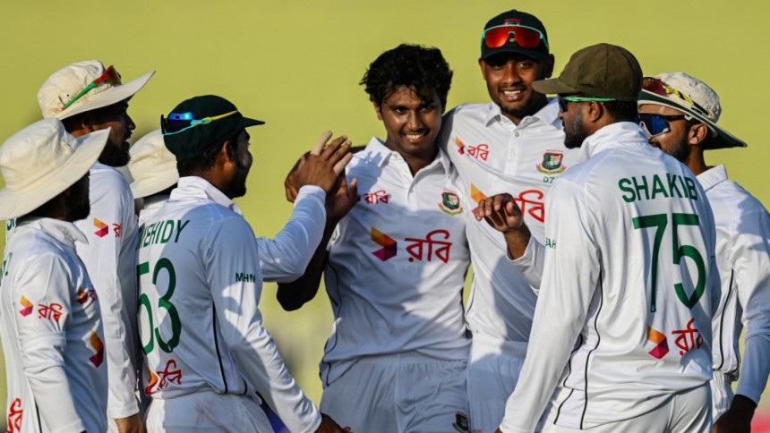 Tigers unscathed after Pakistan post massive total