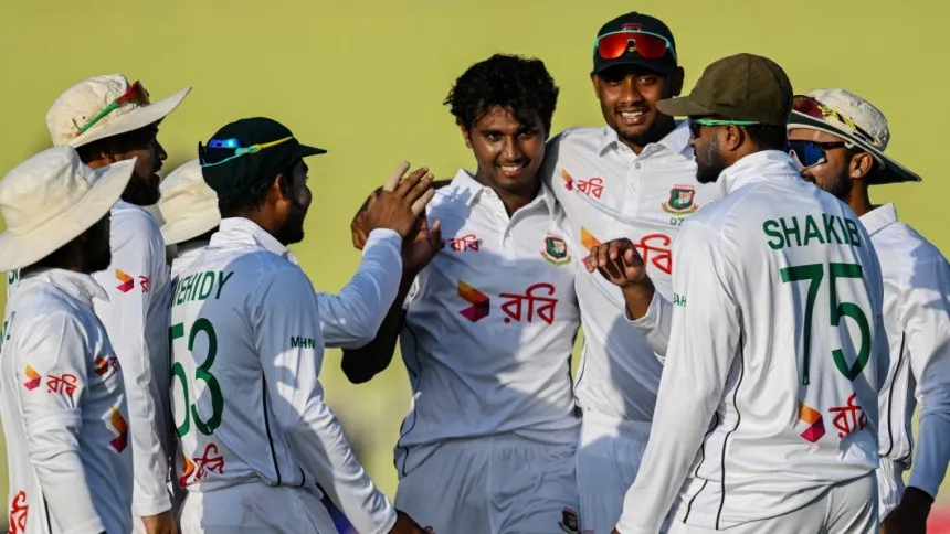 Tigers unscathed after Pakistan post massive total