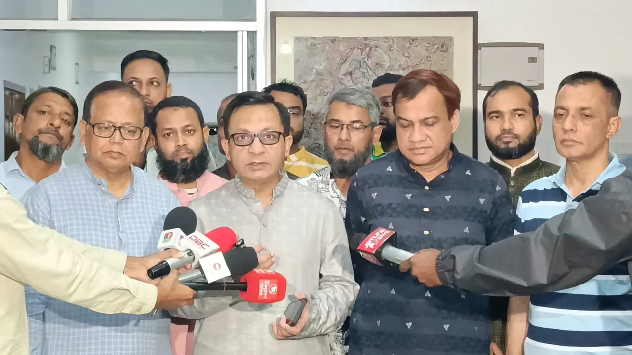 চামড়ার ন্যায্যমূল্য নিশ্চিতে যেসব পদক্ষেপের কথা জানালেন বাণিজ্যমন্ত্রী