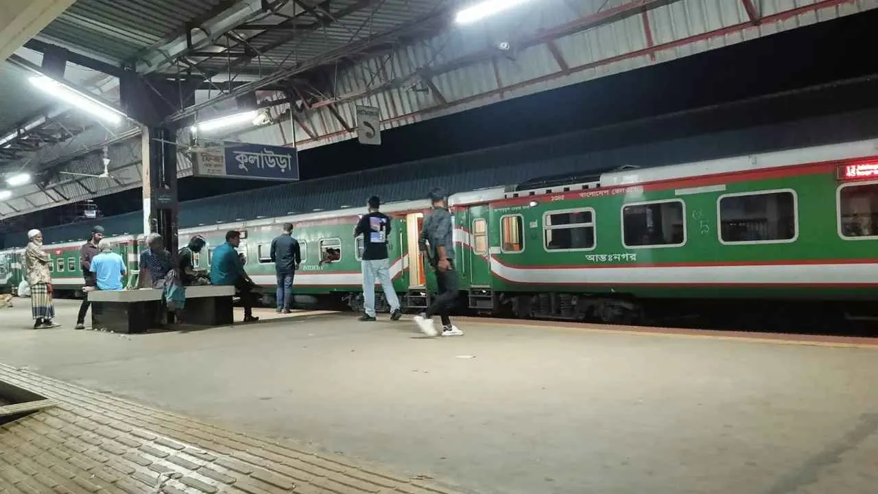 মৌলভীবাজারে ৫ ঘণ্টা পর ট্রেন চলাচল স্বাভাবিক