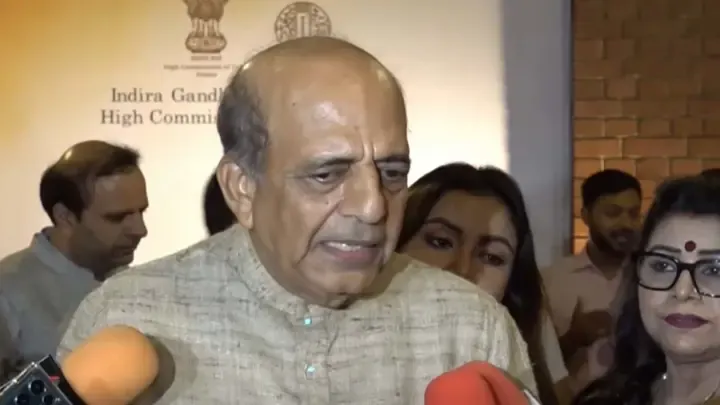 শেখ হাসিনাকে ফেরত পাঠানোর কথা ভাবছে ভারত : দীনেশ ত্রিবেদী