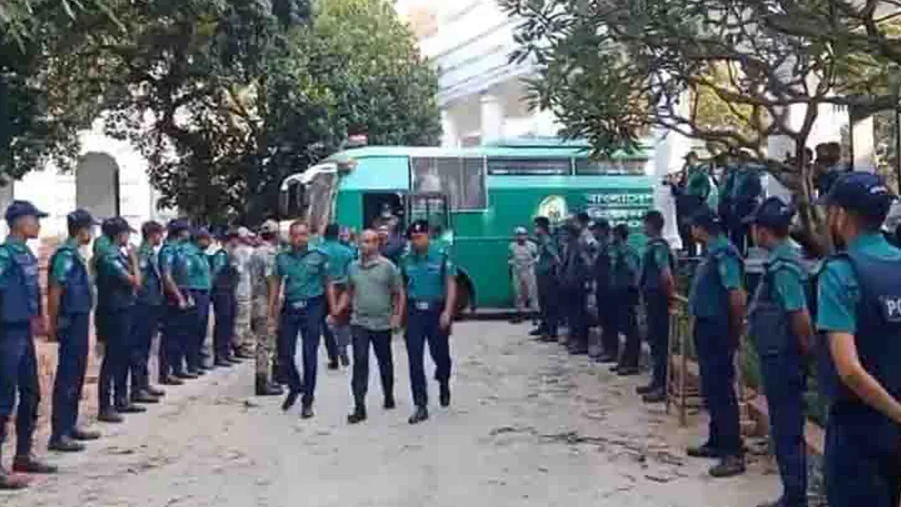 ১২ সেনা কর্মকর্তার বিরুদ্ধে বিচার শুরুর আদেশ