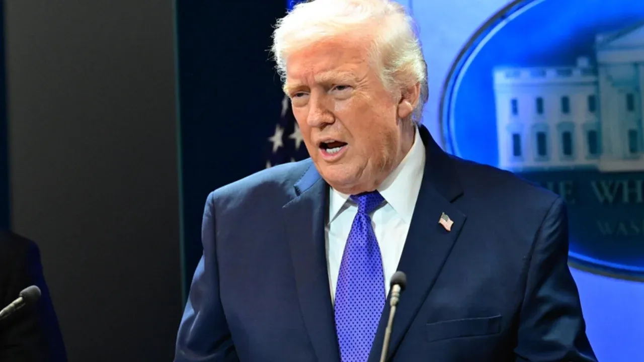 ইরানের বিমানবাহিনী পুরোপুরি ধ্বংসের দাবি ট্রাম্পের