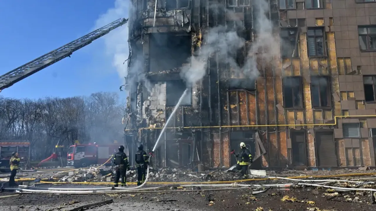 ইউক্রেনে রাশিয়ার সিরিজ ড্রোন হামলায় নিহত ১৫