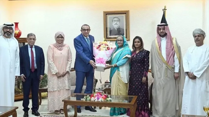 প্রধানমন্ত্রীর সঙ্গে ওআইসির ৭ দেশের রাষ্ট্রদূতের সাক্ষাৎ
