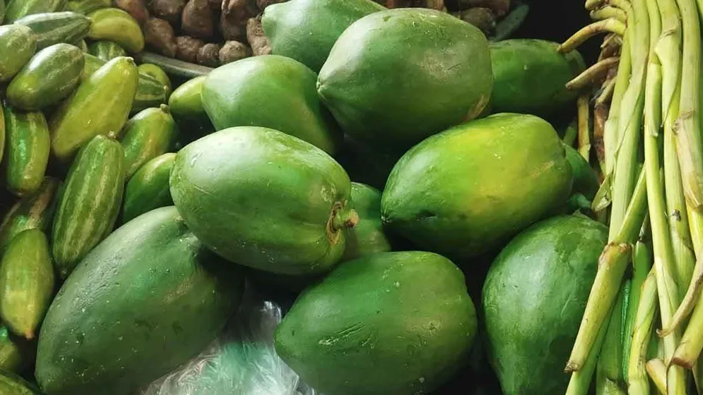 পেঁপের দামেও অস্বস্তি, ১৫ টাকার সবজি এখন ১০০!