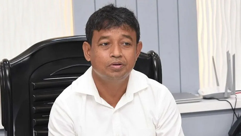 দেয়াল টপকে পালানোর বিষয়ে যা বললেন হারুন