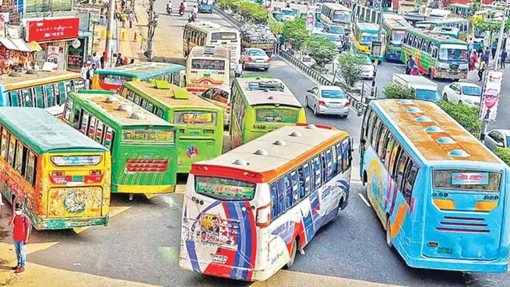 বাসভাড়া না বাড়াতে মালিক সমিতির কঠোর নির্দেশ