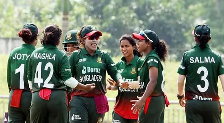 ৩৫ লাখ টাকা বোনাস পেলেন টাইগ্রেসরা