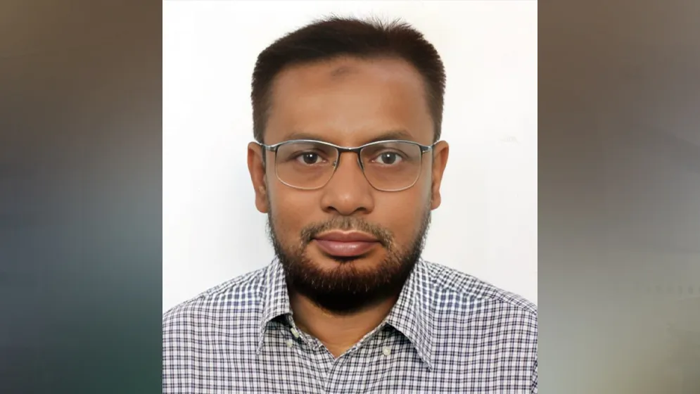 অধ্যাপক মতিউর রহমান সিএনসি পদক পেলেন সৈয়দ মাসুদ মোস্তফা