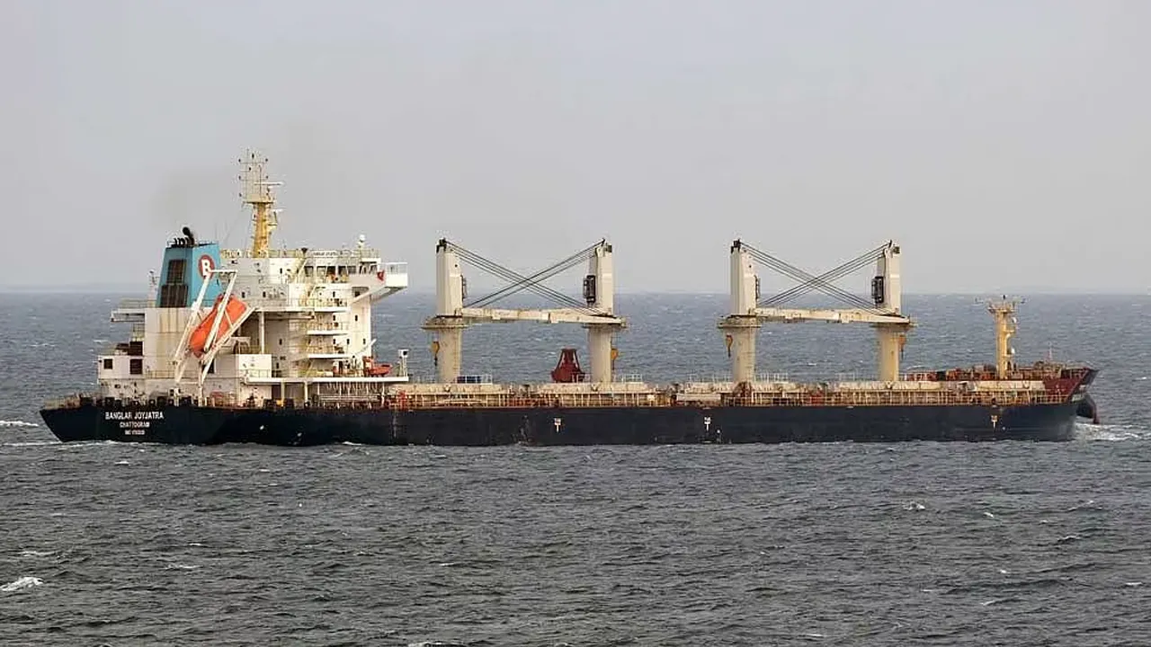 অবশেষে হরমুজ পাড়ি দিলো ‘বাংলার জয়যাত্রা’