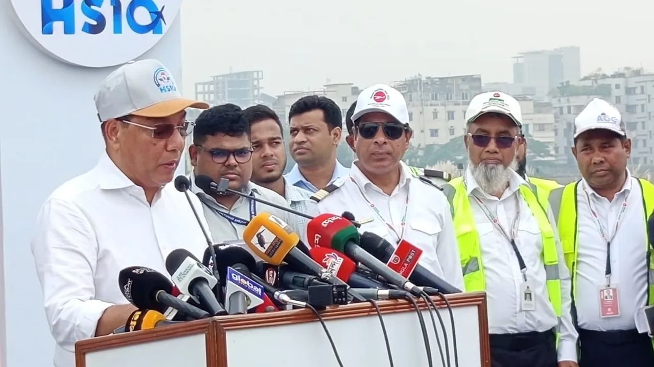 বিমানবন্দরে দায়িত্ব পালনে অবহেলা করলে কঠোর শাস্তি : বিমানমন্ত্রী