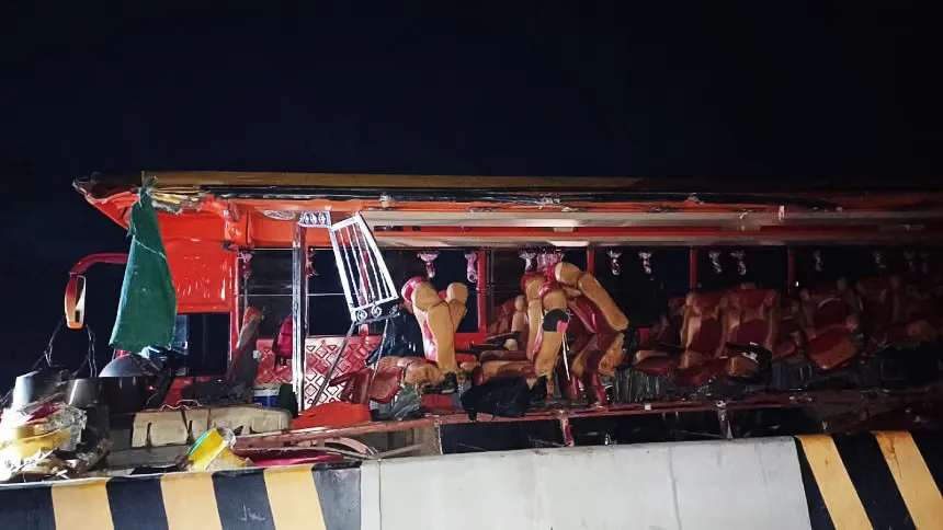3 killed as bus drives into stationary truck