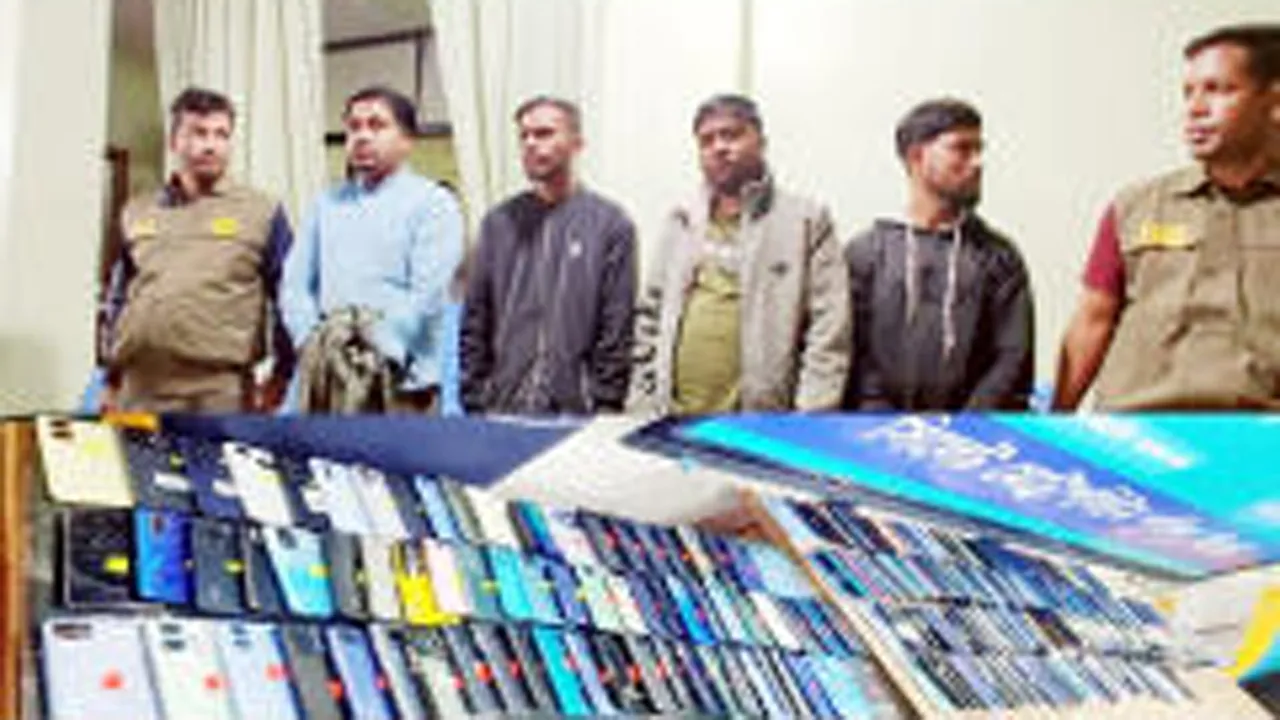 সিলেটে ৪২২টি চোরাই ফোন উদ্ধার, গ্রেফতার ৪
