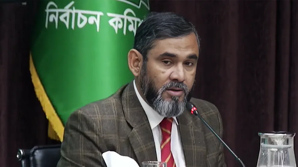 অনলাইনে নির্বাচন ও গণভোটের প্রচারণা চলতে পারে: ইসি সানাউল্লাহ