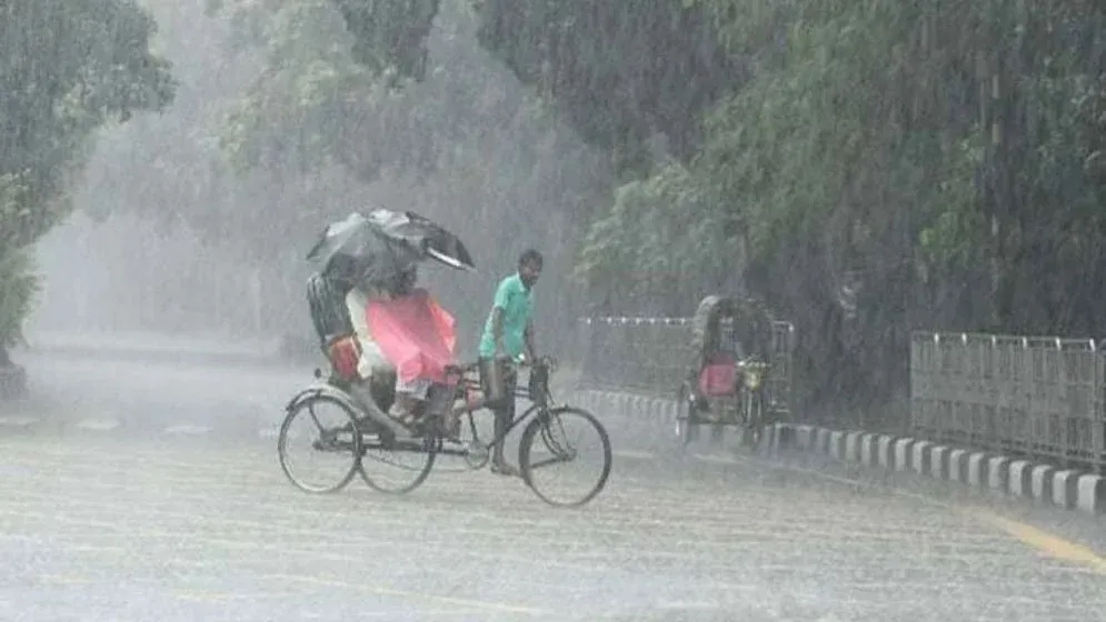 সারা দেশে ভারি বর্ষণের আভাস