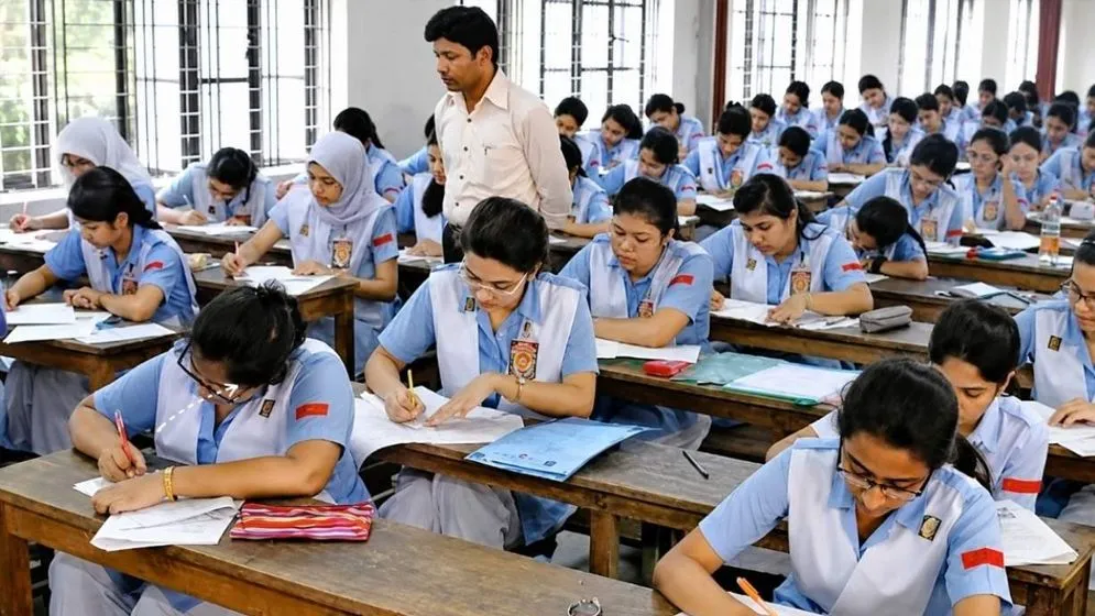 এইচএসসি: অনুপস্থিত সাড়ে ২২ হাজার, বহিষ্কার ১৩