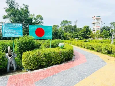 ফেনীর কাজীরবাগ ইকো-পার্ক মন ছুঁয়ে যায়