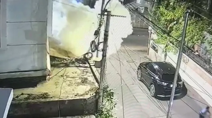 রায়কে কেন্দ্র করে  আগুন-ককটেল বিস্ফোরণ