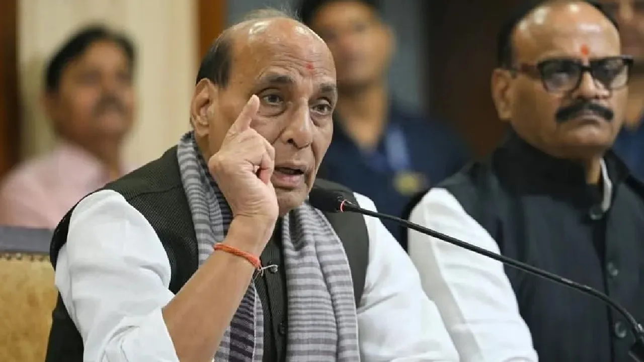 বাংলাদেশের মতো ক্ষমতা বদলাতে চায় কংগ্রেস: ভারতের প্রতিরক্ষামন্ত্রী