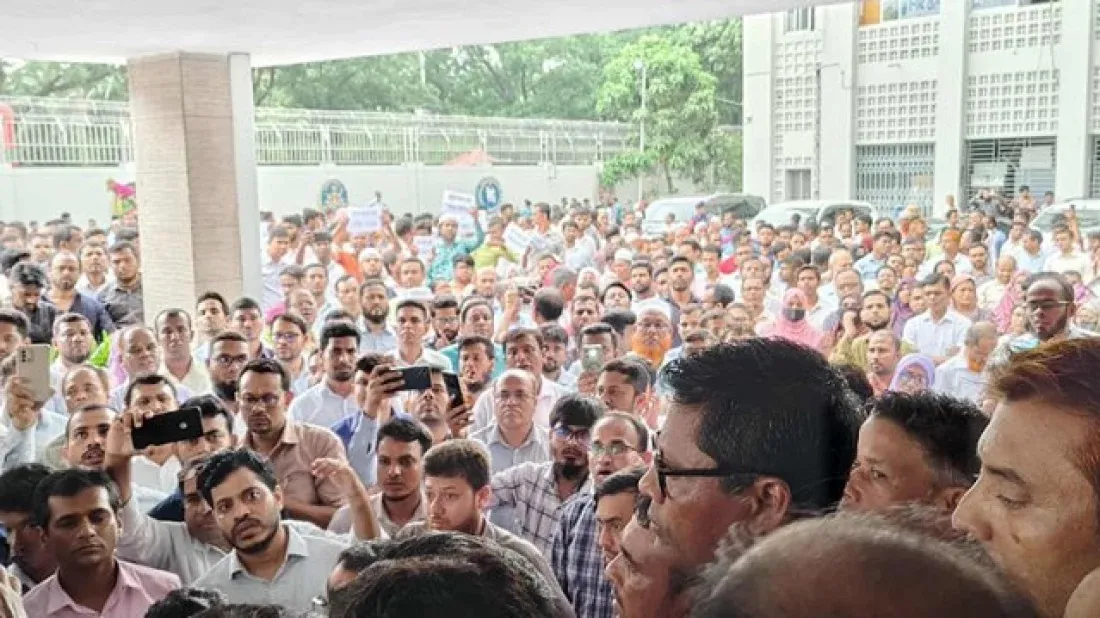 Protest erupts at Secretariat for the second day