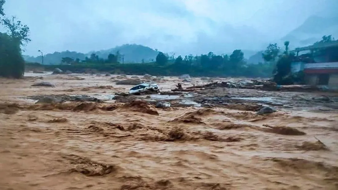 Death toll in India landslides reaches 93