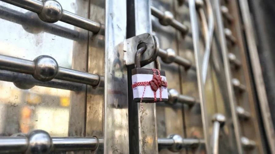 Chefs, staff members bewildered by restaurant raids