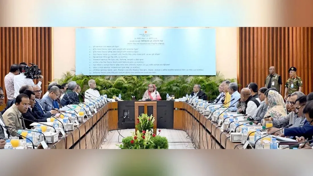 PM Hasina asks all concerned to prepare to face probable flood