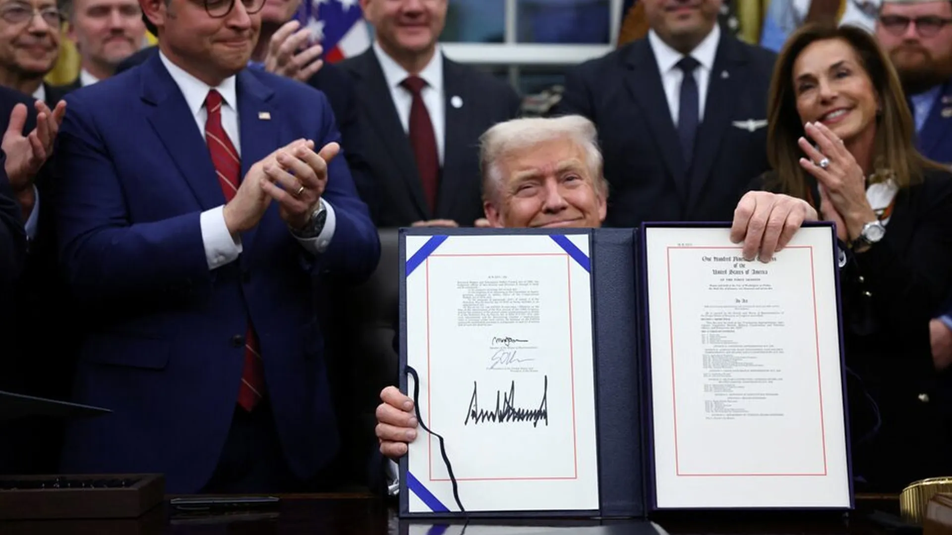 Trump signs deal to end longest US govt shutdown