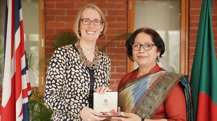 Dr Shehlina Ahmed receives honorary British award
