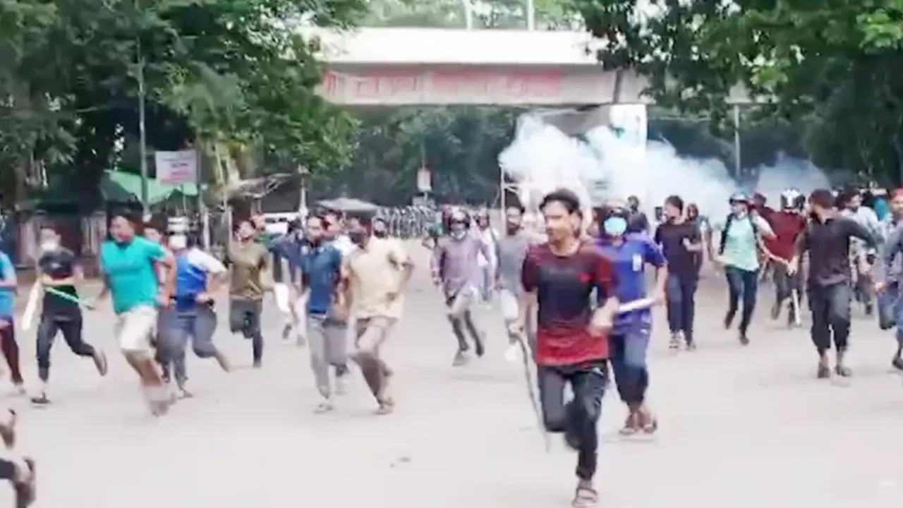 Protesters' procession dispersed by police sound grenades at TSC