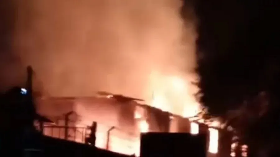 13 shops gutted in fire in Patuakhali
