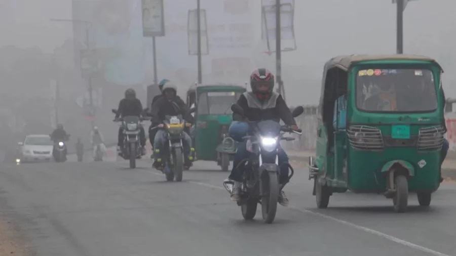Dhaka residents finally see glimpse of sunlight amid chilly weather