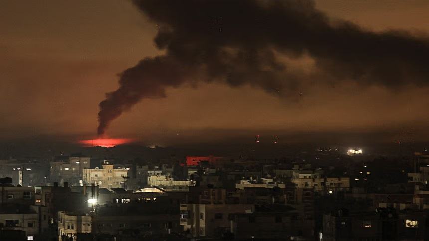 Israeli forces push into southern Gaza