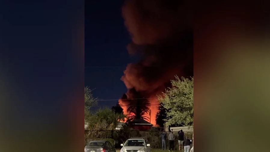 Small plane crashes into US mobile home park, several dead