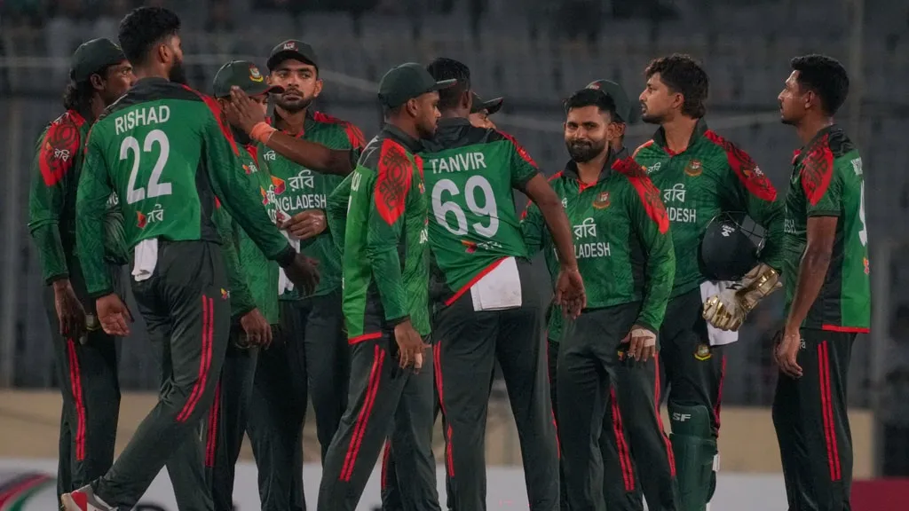Bangladesh to defend 207 for victory against Windies in 1st ODI