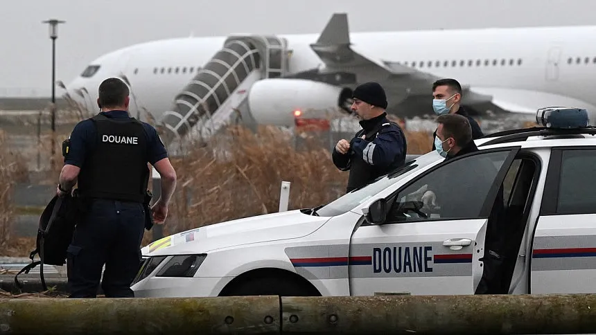 Plane held for days in France on trafficking concerns lands in India