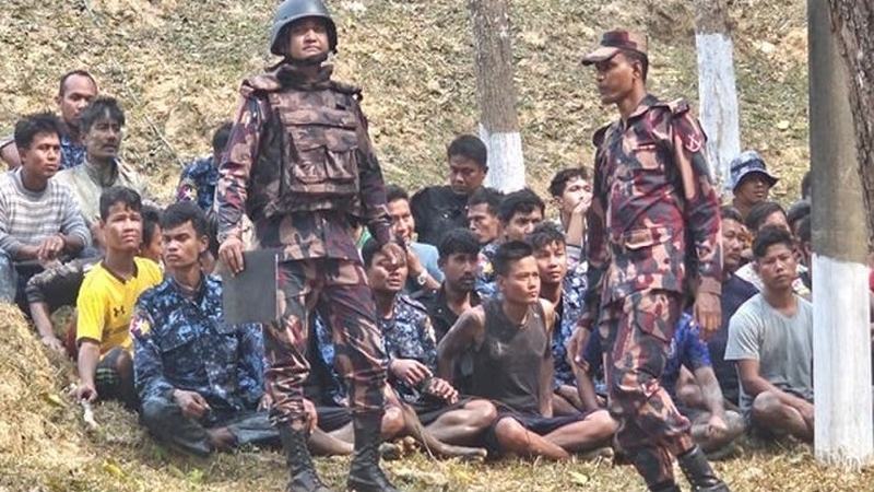 13 more Myanmar BGP members flee to Bangladesh