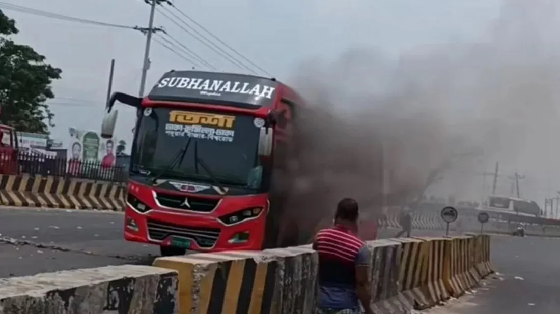 Bus catches fire on Dhaka-Chittagong Highway