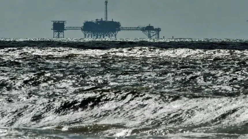 Oil prices jump after oil powers' announcement of output cut