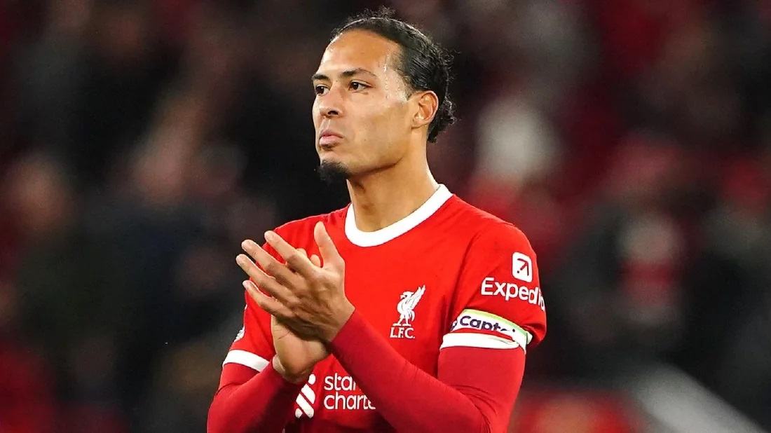 Van Dijk plans to stay on to aid Liverpool's big transition