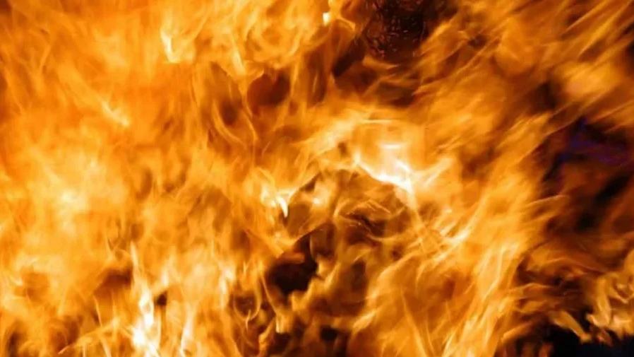 Fire in building at Dhaka’s Topkhana under control