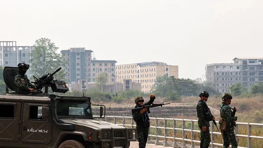 Myanmar warlord at centre of battle for key border town