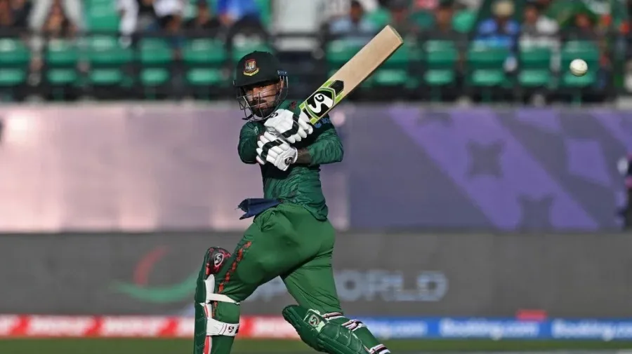 Topley, Malan star as England hammer Bangladesh