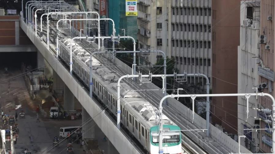 Metro rail: New Agargaon-Motijheel route cut commute time to just 25 minutes