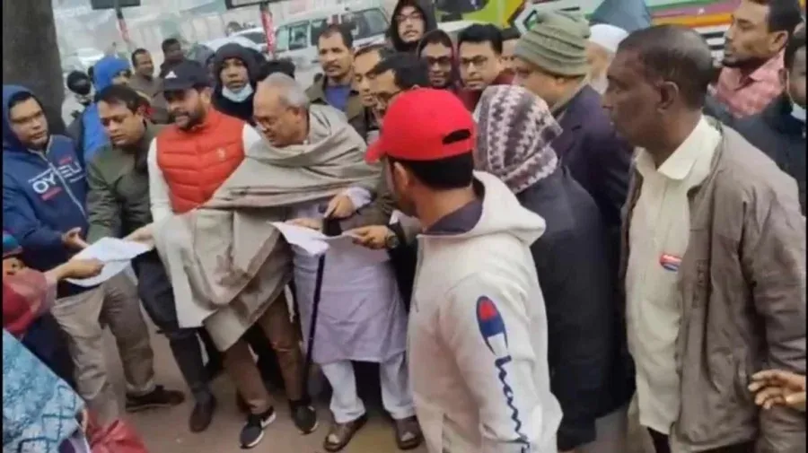 Rizvi: Govt cannot hold onto power by deceiving people